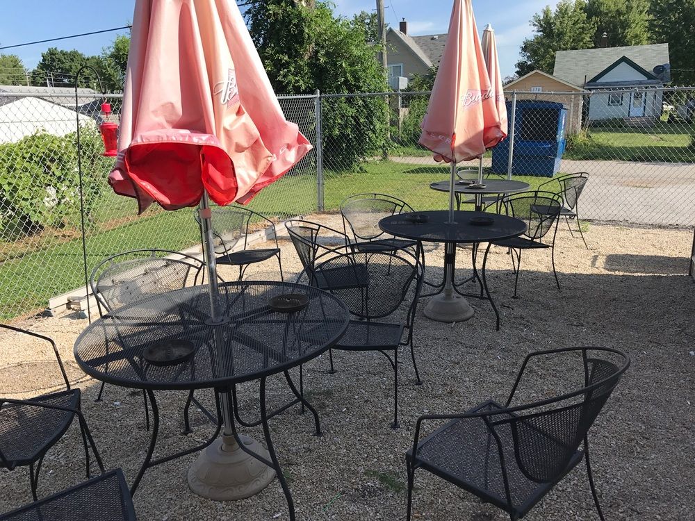 Charlie's Tap: 531 Maple St, Colona, IL 61241